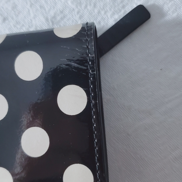 KATE SPADE "Serenade Carlisle Street" Patent Leather Wallet - Picture 5 of 14